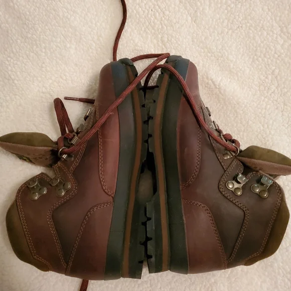 Womens Vintage Timberland Boots. Size 9.5 M. NWOT.  Brown - Picture 5 of 7